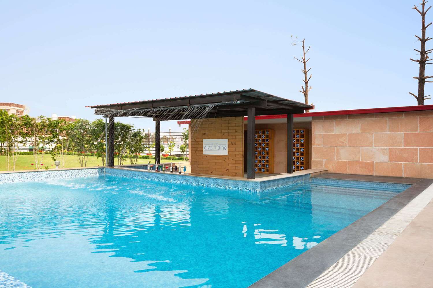 Hotel Ramada By Wyndham Dehradun Chakrata Road Esterno foto